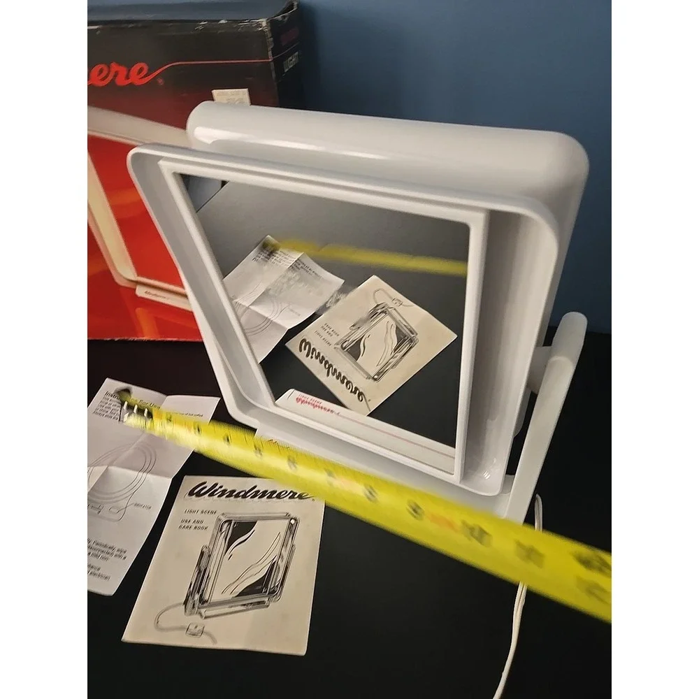 Vintage Windmere Mirror Light Scene Makeup Cosmetic Vanity Mirror Lighted Retro